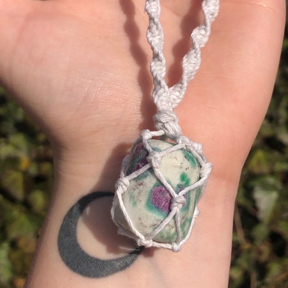 Ruby Fucshite Macrame Necklace - Picture 3 of 7